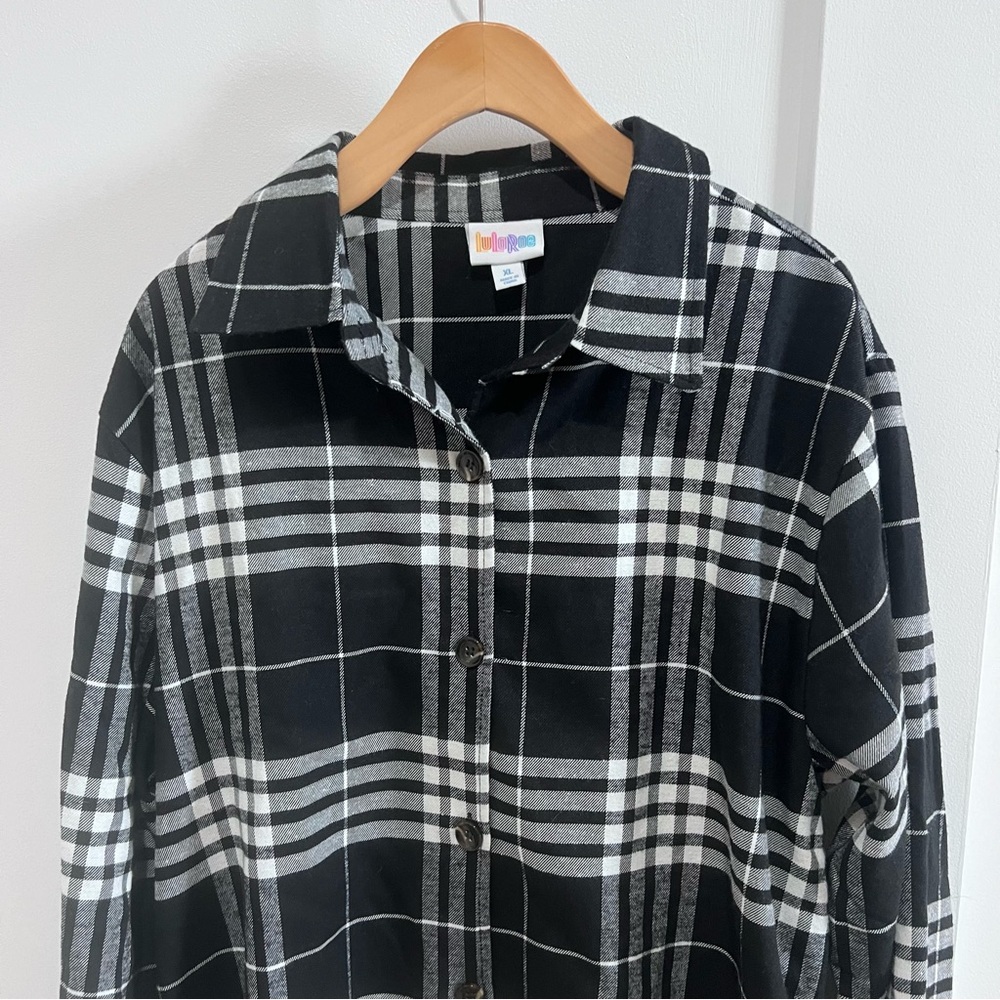 LuLaRoe Black and White Plaid Button Down Shirt